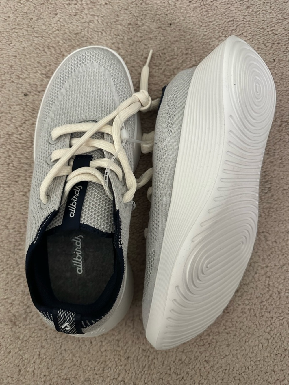 ALLBIRDS Tree Runner Go SIZE: 8W